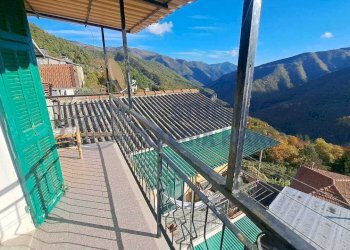 Immagine WhatsApp 2025-11-06 ore 15.44.29_ea16238e - Porzione di casa Via Roma 40, Molini di Triora - foto 9