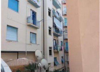 8.jpg - Appartamento all'asta Via San Lorenzo 37, Savona - foto 1