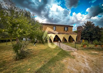 4148C6B5-2BD2-4D1B-AE32-5D6E5421ACAB.jpeg - Casale Monte Roberto - photo 2