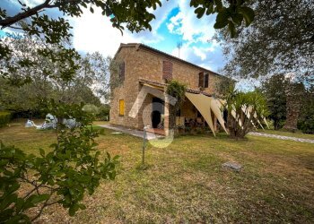 2548E345-5B8B-4692-B6A6-C008F76D8B26.jpeg - Casale Monte Roberto - photo 23