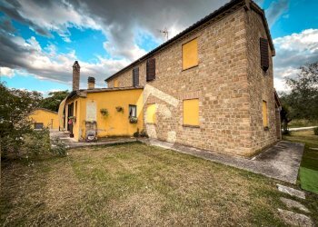 33E8C431-A1D5-443C-9F4E-85C8FFF87468.jpeg - Casale Monte Roberto - photo 26