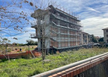 WhatsApp Image 2025-11-08 at 11.06.11 (2).jpeg - Trilocale Tremestieri Etneo - foto 25