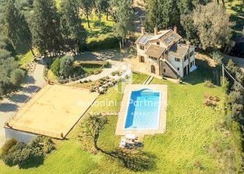 casale i musici.jpg - Casale Via dei Partigiani, Castiglione del Lago - foto 1