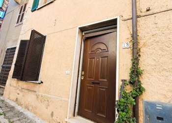 1.jpeg - Quadrilocale Strada Statale 205, Alviano - foto 1