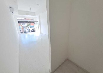 WhatsApp Image 2025-11-07 at 10.56.37.jpeg - Locale Commerciale Via Rimembranze, Amelia - foto 4