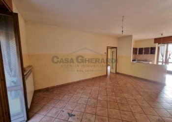 WhatsApp Image 2025-11-13 at 14.32.15.jpeg - Trilocale Via Roma, Zogno - foto 6