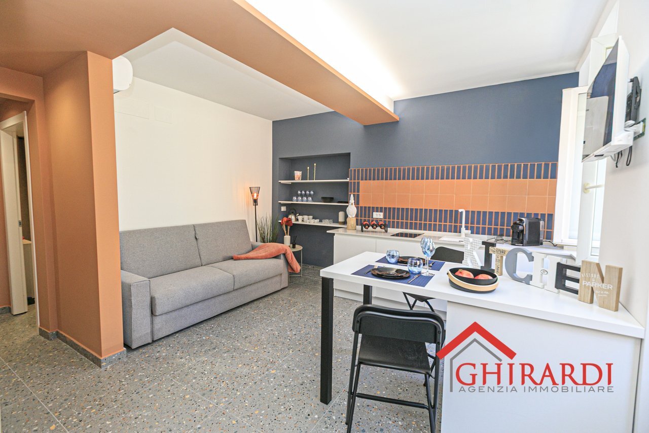 1.1  ingresso.zonagiorno.jpg - Quadrilocale Via Ramiro Ginocchio 10, Genova (zona Sestri Ponente) - foto 3