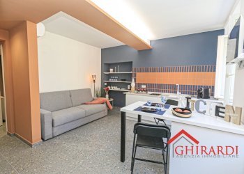 1.1  ingresso.zonagiorno.jpg - Quadrilocale Via Ramiro Ginocchio 10, Genova (zona Sestri Ponente) - foto 3