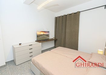 4.1 camera.jpg - Quadrilocale Via Ramiro Ginocchio 10, Genova (zona Sestri Ponente) - foto 16