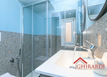 5.1 bagno.jpg - Quadrilocale Via Ramiro Ginocchio 10, Genova (zona Sestri Ponente) - foto 21