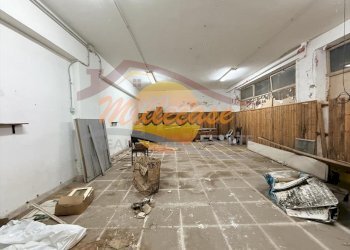 1f9f33db-987b-42d5-b7ea-74ff6b572779.jpeg - Locale Commerciale Viale Zecchino, Siracusa - foto 3