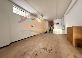 6c27a24c-bd0d-407d-b634-f5cb15a00647.jpeg - Locale Commerciale Viale Zecchino, Siracusa - foto 9