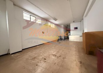 9d3cd496-25f6-4f76-a16c-ce02f0986d41.jpeg - Locale Commerciale Viale Zecchino, Siracusa - foto 10