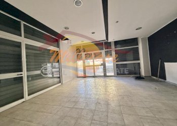 2d1e9e1f-8f09-4418-859f-aa2c73f72799.jpeg - Locale Commerciale Viale Zecchino, Siracusa - foto 2