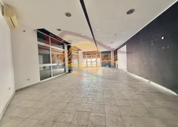 49e21c64-d854-4ed8-9007-f4790ec18184.jpeg - Locale Commerciale Viale Zecchino, Siracusa - foto 9