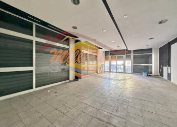 99ffb118-80bc-4f4e-baed-945a51b1a4b4.jpg - Locale Commerciale Viale Zecchino, Siracusa - foto 12