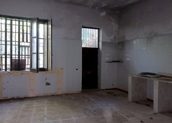 IMG20251107091807.jpg - Locale Commerciale Via Guglielmo Marconi, Lamezia Terme - foto 2