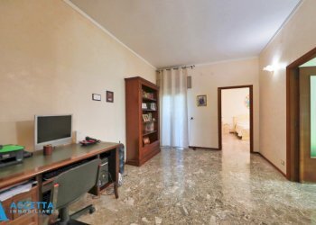 corridoio - Trilocale Via Cesare Pascarella 6, Taranto - foto 6