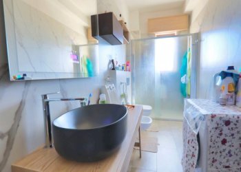 bagno - Trilocale Via Cesare Pascarella 6, Taranto - foto 8