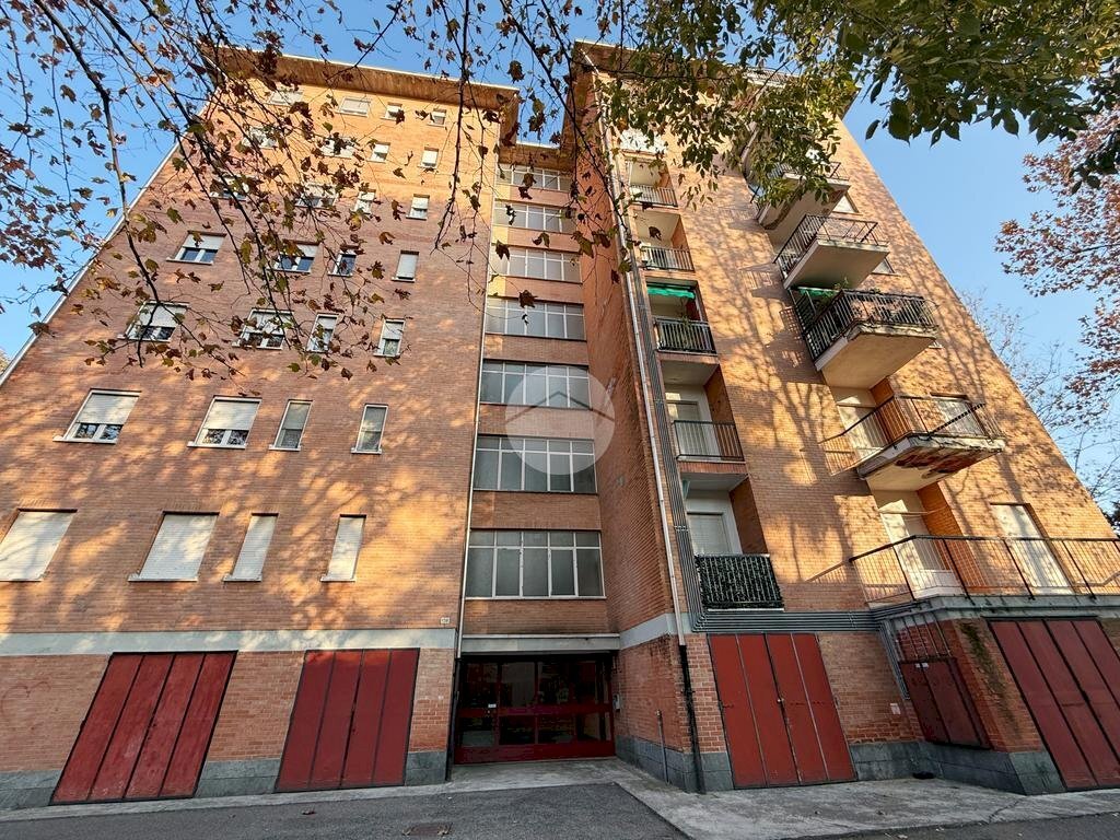 Appartamento Viale Papa Giovanni XXIII, Ivrea - foto 1