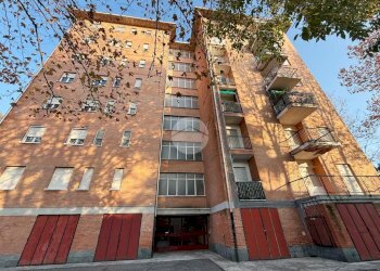 Appartamento Viale Papa Giovanni XXIII, Ivrea - foto 1