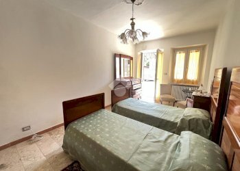 Two-room apartment Via Costa, San Francesco al Campo - photo 8