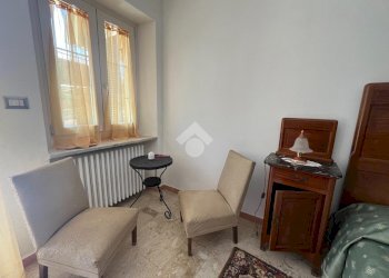 Two-room apartment Via Costa, San Francesco al Campo - photo 9