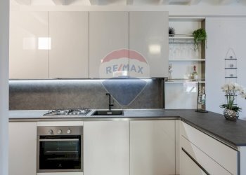 Cucina - Three-room apartment Traversa Prima via De Gasperi
13, Sale Marasino - photo 12