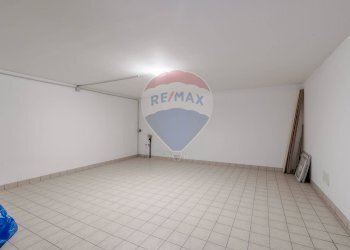 Stanza vuota - Three-room apartment Traversa Prima via De Gasperi
13, Sale Marasino - photo 25