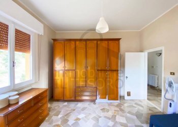 Camera da letto - Villa via Medrina, Borghi - photo 29