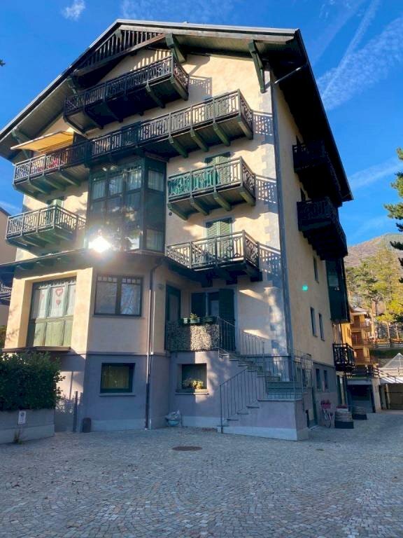 Facciata - Two-room apartment via Giuseppe Francesco Medail, 39, Bardonecchia - photo 2