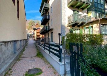 Cortile interno - Bilocale via Giuseppe Francesco Medail, 39, Bardonecchia - foto 7
