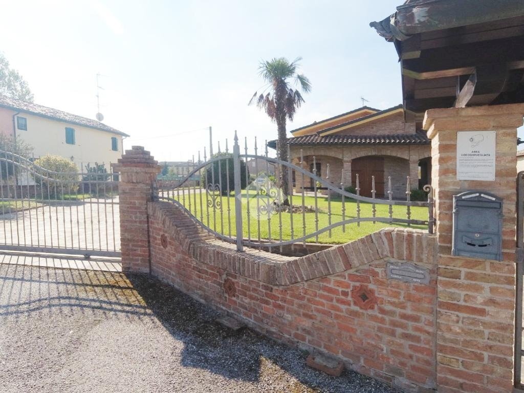 Porzione di casa Via Correggio, Cento - foto 1