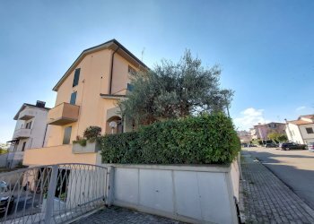 Esterno - Villa Bifamiliare Via R. Luxemburg, 42A, Imola - foto 28