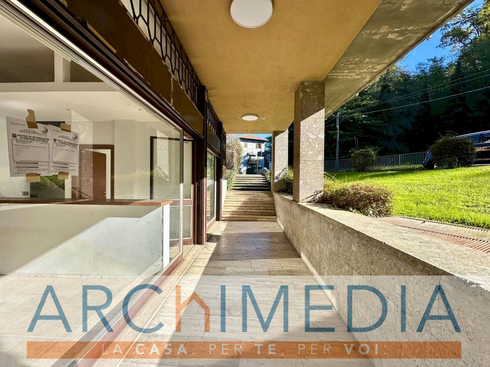 Foto 1 - Shop Via Maresciallo Luigi Cadorna, Malnate - photo 1