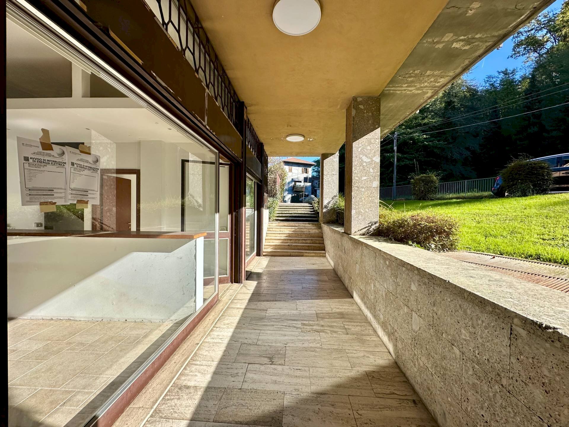 Foto 2 - Shop Via Maresciallo Luigi Cadorna, Malnate - photo 2