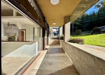 Foto 2 - Negozio Via Maresciallo Luigi Cadorna, Malnate - foto 2