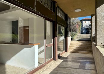 Foto 3 - Negozio Via Maresciallo Luigi Cadorna, Malnate - foto 3