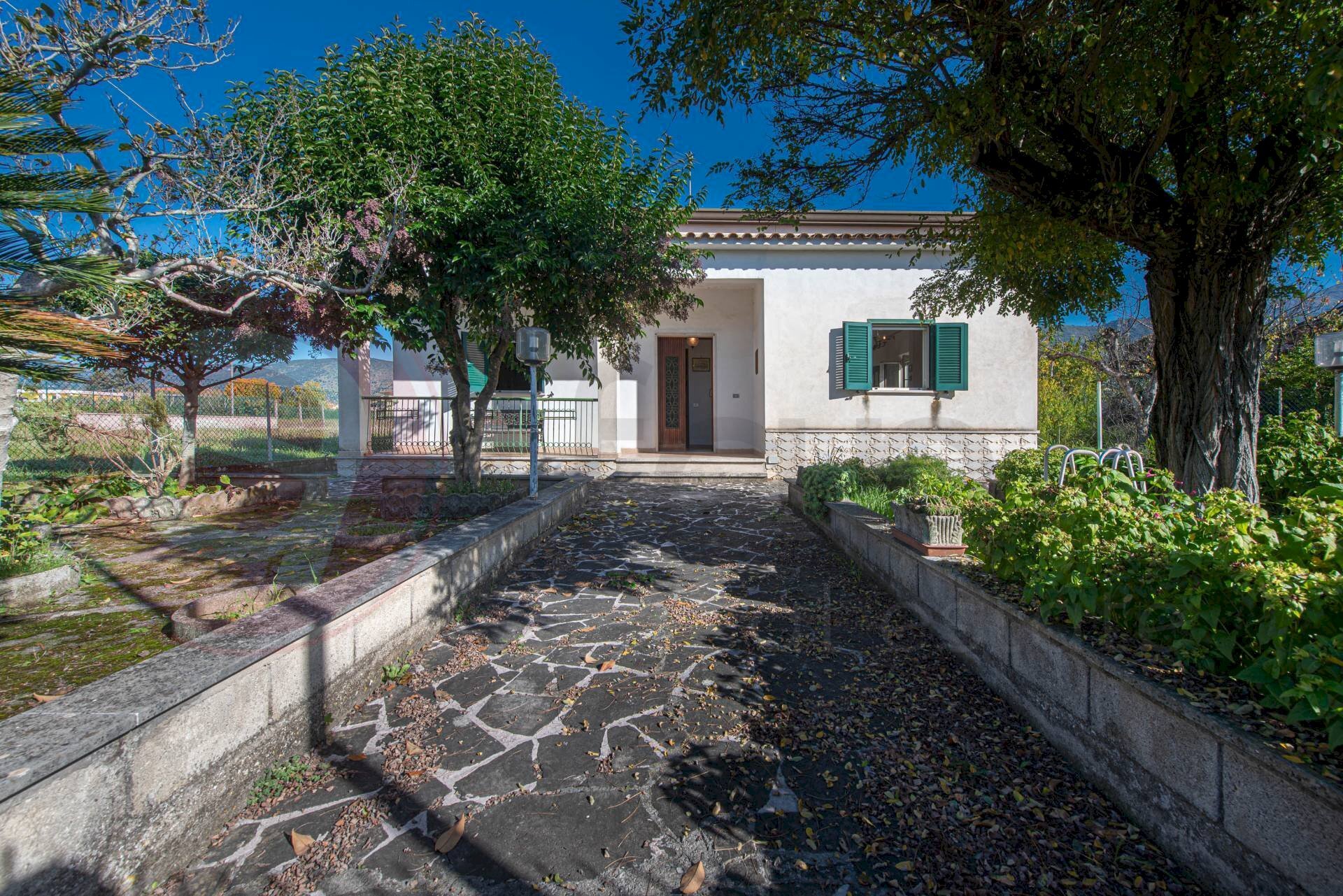 Foto 1 - Casa indipendente Via Molise
 
3, Roccasecca - foto 1