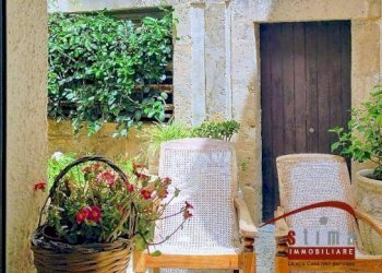 Foto 2 - Stabile - Palazzo via san pietro
 
26, Siracusa - foto 2