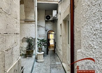 Foto 42 - Stabile - Palazzo via san pietro
 
26, Siracusa - foto 42