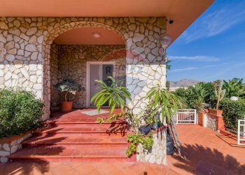 Casa all\'aperto - Villa Viale Regione Siciliana Nord Ovest
 
7800, Palermo - foto 16