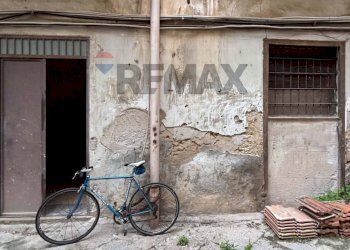 Stanza vuota - Warehouse Via Antonio Veneziano
79/A, Palermo - photo 6