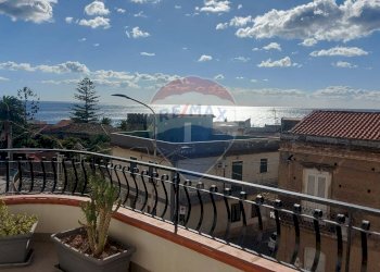 Balcone - Trilocale via Francesco Aurelio Di Bella
 
13, Roccalumera - foto 1