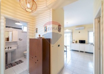 Hall / corridoio - Trilocale via Francesco Aurelio Di Bella
 
13, Roccalumera - foto 8