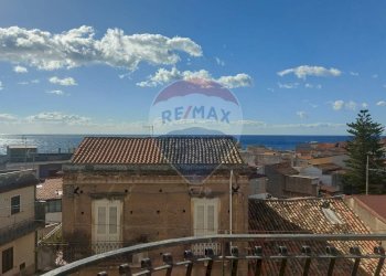 Edificio all\'aperto - Trilocale via Francesco Aurelio Di Bella
 
13, Roccalumera - foto 12