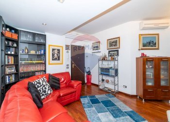 Soggiorno - Bilocale Via Giuseppe Mazzini
 
21, Gravina di Catania - foto 1