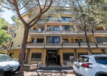 Edificio all\'aperto - Bilocale Via Giuseppe Mazzini
 
21, Gravina di Catania - foto 3