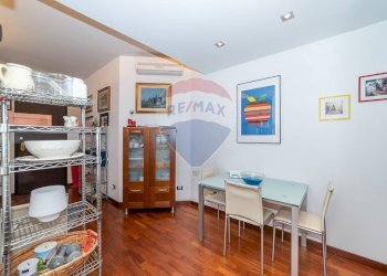 Sala da pranzo - Bilocale Via Giuseppe Mazzini
 
21, Gravina di Catania - foto 7