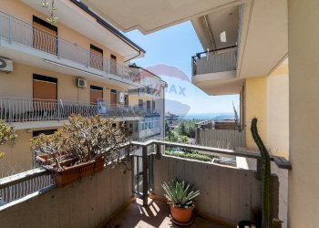 Balcone - Bilocale Via Giuseppe Mazzini
 
21, Gravina di Catania - foto 8